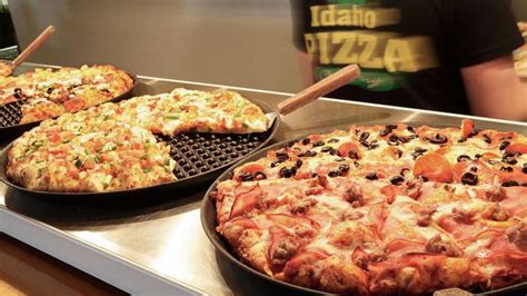 Idaho pizza - Lunch Menu (served daily 11-3pm) 1-Personal 2 topping pizza, salad bar & fountain drink (Idaho Pizza Specialty add 1.50 more) $10.99. 2-Personal 1 topping pizza & …